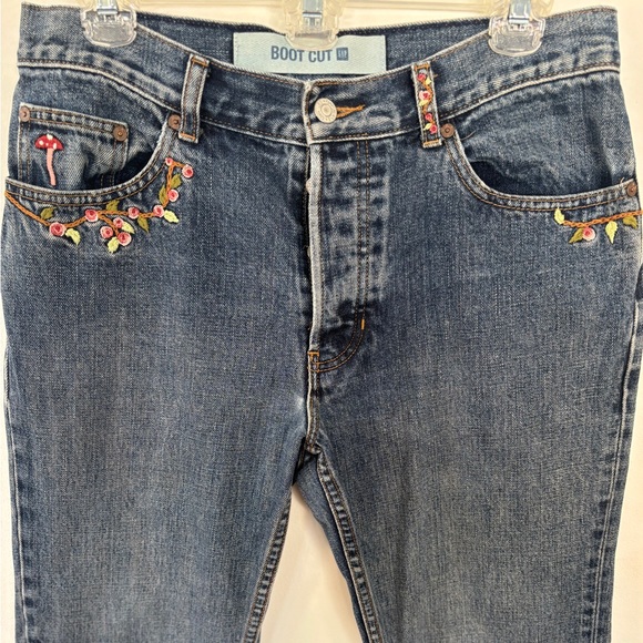 GAP Denim - Vintage Embroidered Gap Cotton Bootcut Fairycore Low rise Denim Jeans Size 8